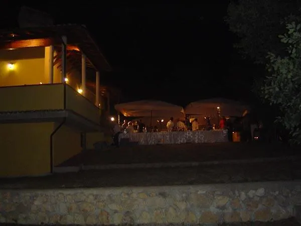 Centuria Farm stay *